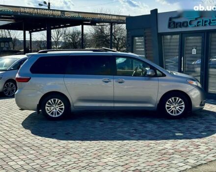 Тойота Сієнна, об'ємом двигуна 0 л та пробігом 200 тис. км за 19990 $, фото 3 на Automoto.ua