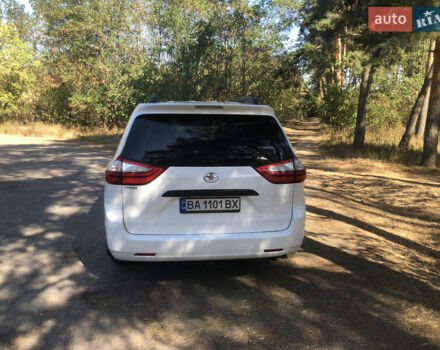 Тойота Сиенна, объемом двигателя 3.46 л и пробегом 160 тыс. км за 19500 $, фото 7 на Automoto.ua