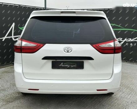 Тойота Сиенна, объемом двигателя 3.5 л и пробегом 221 тыс. км за 15500 $, фото 3 на Automoto.ua