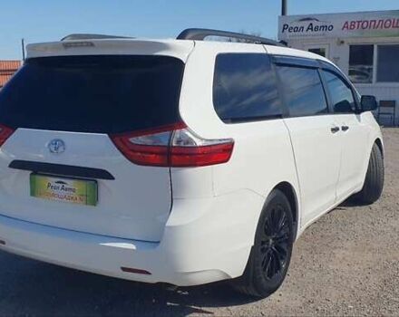 Тойота Сиенна, объемом двигателя 3.5 л и пробегом 168 тыс. км за 19000 $, фото 1 на Automoto.ua