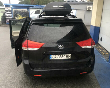 Тойота Сієнна, об'ємом двигуна 3.5 л та пробігом 81 тис. км за 27000 $, фото 4 на Automoto.ua