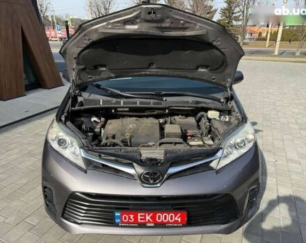 Тойота Сиенна, объемом двигателя 3.5 л и пробегом 105 тыс. км за 15900 $, фото 8 на Automoto.ua