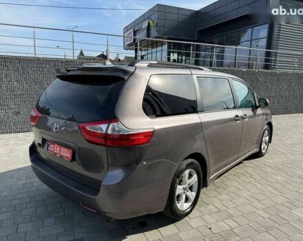 Тойота Сиенна, объемом двигателя 3.5 л и пробегом 105 тыс. км за 15900 $, фото 2 на Automoto.ua