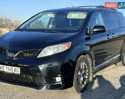 Тойота Сиенна, объемом двигателя 3.46 л и пробегом 43 тыс. км за 30000 $, фото 5 на Automoto.ua