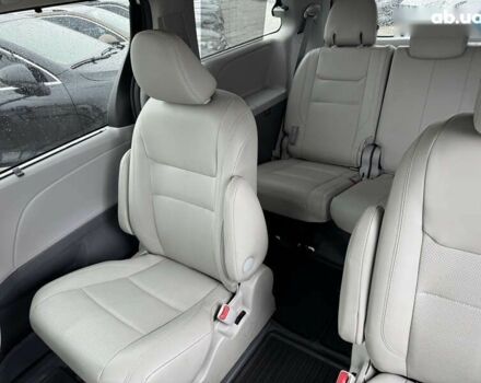 Тойота Сієнна, об'ємом двигуна 3.5 л та пробігом 124 тис. км за 24990 $, фото 29 на Automoto.ua