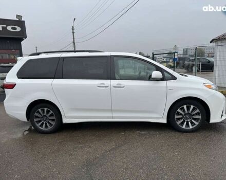 Тойота Сієнна, об'ємом двигуна 3.5 л та пробігом 124 тис. км за 24990 $, фото 5 на Automoto.ua