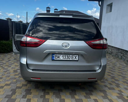 Тойота Сиенна, объемом двигателя 3.5 л и пробегом 95 тыс. км за 27000 $, фото 2 на Automoto.ua