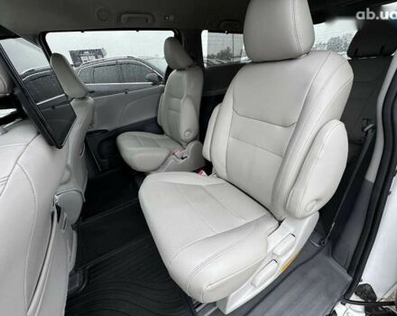 Тойота Сієнна, об'ємом двигуна 3.5 л та пробігом 124 тис. км за 24990 $, фото 27 на Automoto.ua