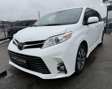 Тойота Сієнна, об'ємом двигуна 3.5 л та пробігом 124 тис. км за 24990 $, фото 1 на Automoto.ua