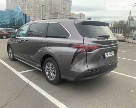 Тойота Сієнна, об'ємом двигуна 2.49 л та пробігом 35 тис. км за 46400 $, фото 5 на Automoto.ua