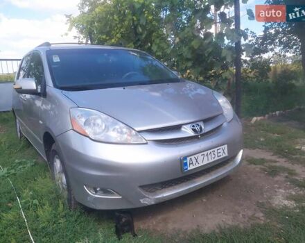 Тойота Сієнна, об'ємом двигуна 0 л та пробігом 409 тис. км за 8000 $, фото 1 на Automoto.ua