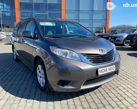 Тойота Сиенна, объемом двигателя 2.7 л и пробегом 200 тыс. км за 14200 $, фото 1 на Automoto.ua