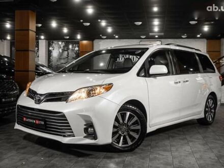 Тойота Сиенна, объемом двигателя 3.5 л и пробегом 60 тыс. км за 34900 $, фото 1 на Automoto.ua