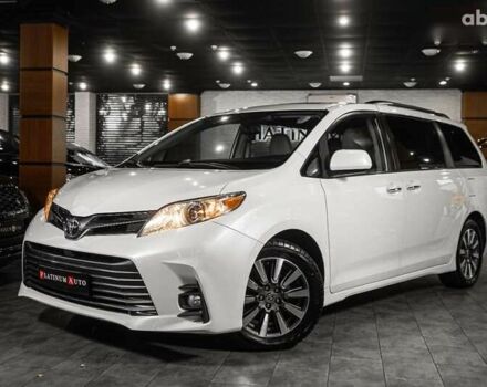 Тойота Сиенна, объемом двигателя 3.5 л и пробегом 60 тыс. км за 34900 $, фото 1 на Automoto.ua