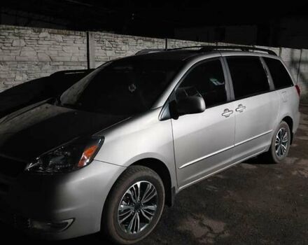 Сірий Тойота Сієнна, об'ємом двигуна 3.3 л та пробігом 280 тис. км за 10000 $, фото 1 на Automoto.ua