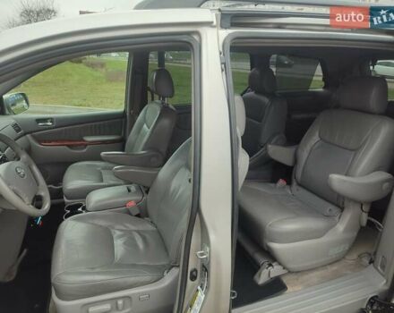 Сірий Тойота Сієнна, об'ємом двигуна 3.3 л та пробігом 320 тис. км за 8400 $, фото 7 на Automoto.ua