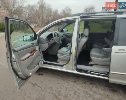 Сірий Тойота Сієнна, об'ємом двигуна 3.3 л та пробігом 320 тис. км за 8400 $, фото 11 на Automoto.ua