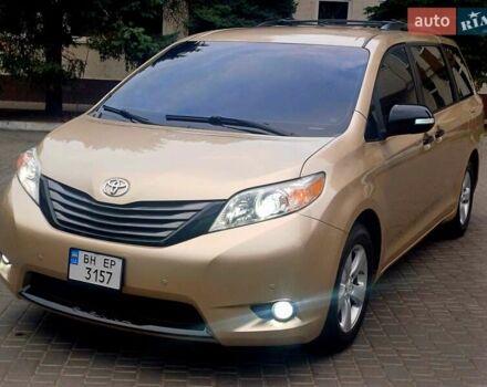 Сірий Тойота Сієнна, об'ємом двигуна 2.7 л та пробігом 186 тис. км за 12500 $, фото 5 на Automoto.ua