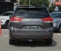 Сірий Тойота Сієнна, об'ємом двигуна 3.5 л та пробігом 217 тис. км за 13000 $, фото 4 на Automoto.ua