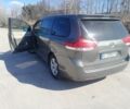 Серый Тойота Сиенна, объемом двигателя 2.7 л и пробегом 200 тыс. км за 12500 $, фото 1 на Automoto.ua
