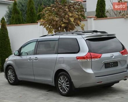Серый Тойота Сиенна, объемом двигателя 3.46 л и пробегом 203 тыс. км за 17999 $, фото 13 на Automoto.ua