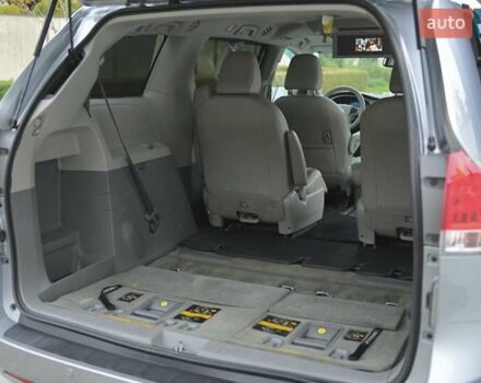 Серый Тойота Сиенна, объемом двигателя 3.46 л и пробегом 203 тыс. км за 17999 $, фото 72 на Automoto.ua