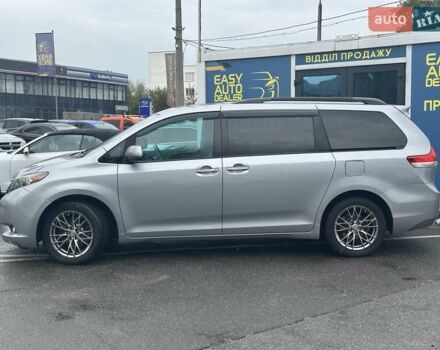 Серый Тойота Сиенна, объемом двигателя 3.5 л и пробегом 280 тыс. км за 15990 $, фото 9 на Automoto.ua