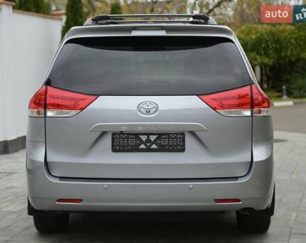 Серый Тойота Сиенна, объемом двигателя 3.46 л и пробегом 203 тыс. км за 17999 $, фото 28 на Automoto.ua
