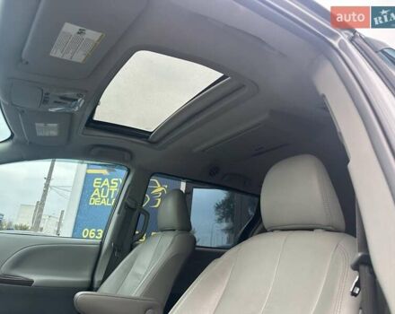 Серый Тойота Сиенна, объемом двигателя 3.5 л и пробегом 280 тыс. км за 15990 $, фото 30 на Automoto.ua