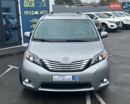 Серый Тойота Сиенна, объемом двигателя 3.5 л и пробегом 280 тыс. км за 15990 $, фото 3 на Automoto.ua