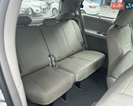 Серый Тойота Сиенна, объемом двигателя 3.5 л и пробегом 280 тыс. км за 15990 $, фото 40 на Automoto.ua