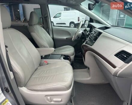 Серый Тойота Сиенна, объемом двигателя 3.5 л и пробегом 280 тыс. км за 15990 $, фото 33 на Automoto.ua