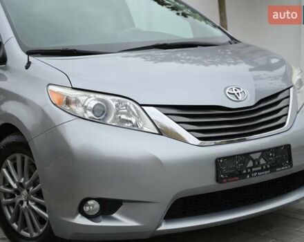 Серый Тойота Сиенна, объемом двигателя 3.46 л и пробегом 203 тыс. км за 17999 $, фото 19 на Automoto.ua