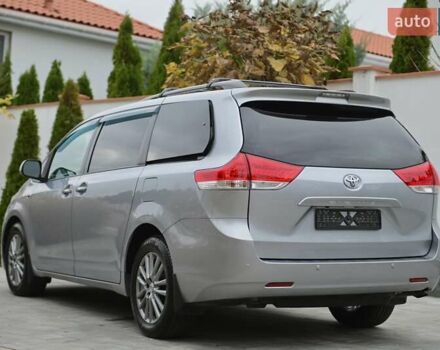 Серый Тойота Сиенна, объемом двигателя 3.46 л и пробегом 203 тыс. км за 17999 $, фото 15 на Automoto.ua