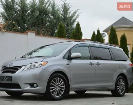 Серый Тойота Сиенна, объемом двигателя 3.46 л и пробегом 203 тыс. км за 17999 $, фото 3 на Automoto.ua