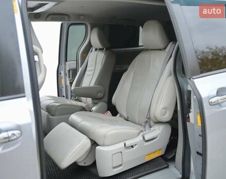 Серый Тойота Сиенна, объемом двигателя 3.46 л и пробегом 203 тыс. км за 17999 $, фото 64 на Automoto.ua