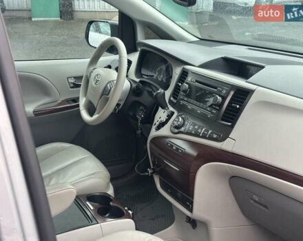 Серый Тойота Сиенна, объемом двигателя 3.5 л и пробегом 280 тыс. км за 15990 $, фото 32 на Automoto.ua