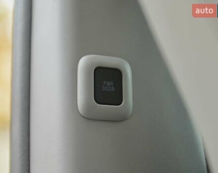 Серый Тойота Сиенна, объемом двигателя 3.46 л и пробегом 203 тыс. км за 17999 $, фото 61 на Automoto.ua