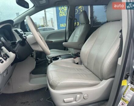 Серый Тойота Сиенна, объемом двигателя 3.5 л и пробегом 280 тыс. км за 15990 $, фото 17 на Automoto.ua