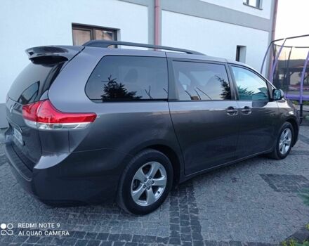 Серый Тойота Сиенна, объемом двигателя 3.5 л и пробегом 180 тыс. км за 17229 $, фото 13 на Automoto.ua