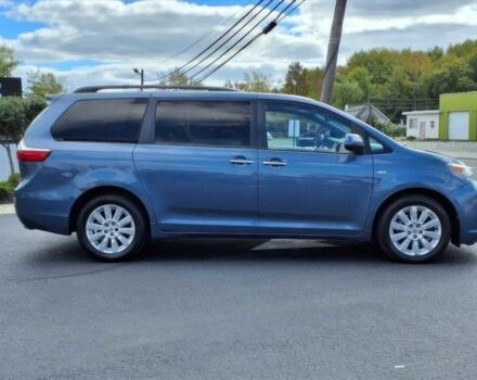 Серый Тойота Сиенна, объемом двигателя 2.7 л и пробегом 70 тыс. км за 4200 $, фото 2 на Automoto.ua