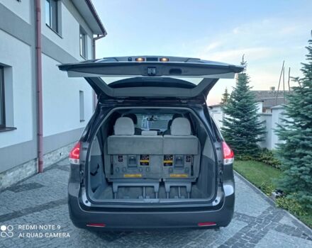 Серый Тойота Сиенна, объемом двигателя 3.5 л и пробегом 180 тыс. км за 17229 $, фото 17 на Automoto.ua