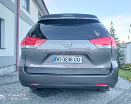 Серый Тойота Сиенна, объемом двигателя 3.5 л и пробегом 180 тыс. км за 17229 $, фото 14 на Automoto.ua