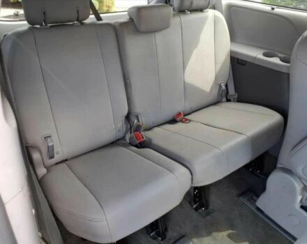 Серый Тойота Сиенна, объемом двигателя 2.7 л и пробегом 70 тыс. км за 4200 $, фото 13 на Automoto.ua