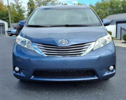 Серый Тойота Сиенна, объемом двигателя 2.7 л и пробегом 70 тыс. км за 4200 $, фото 1 на Automoto.ua