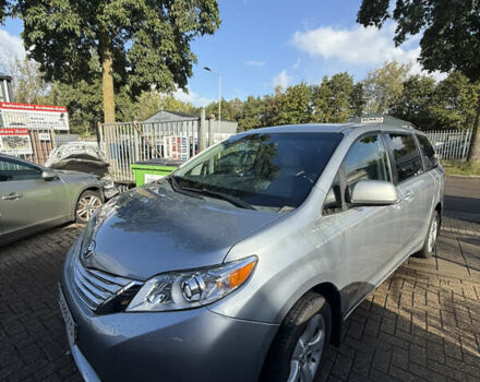 Серый Тойота Сиенна, объемом двигателя 3.46 л и пробегом 250 тыс. км за 11500 $, фото 6 на Automoto.ua