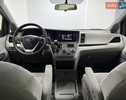 Сірий Тойота Сієнна, об'ємом двигуна 3.46 л та пробігом 170 тис. км за 17300 $, фото 11 на Automoto.ua