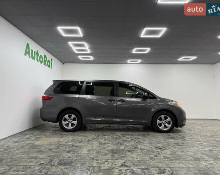 Сірий Тойота Сієнна, об'ємом двигуна 3.46 л та пробігом 170 тис. км за 17300 $, фото 2 на Automoto.ua