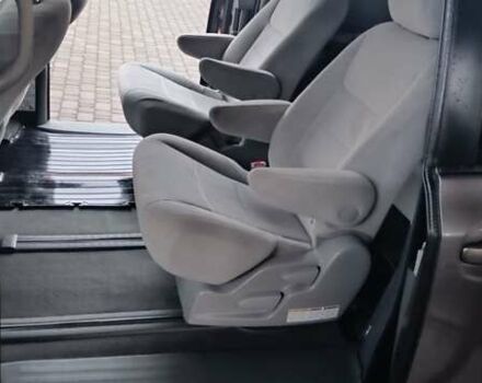 Сірий Тойота Сієнна, об'ємом двигуна 3.46 л та пробігом 120 тис. км за 20500 $, фото 27 на Automoto.ua