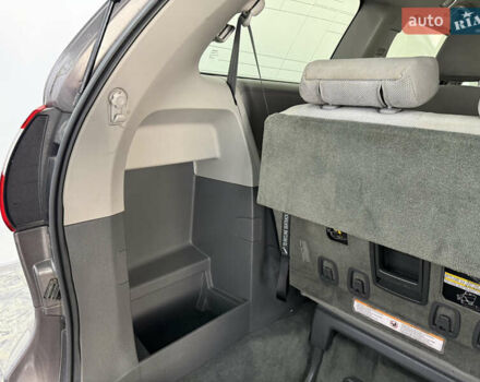 Сірий Тойота Сієнна, об'ємом двигуна 3.46 л та пробігом 170 тис. км за 17300 $, фото 21 на Automoto.ua